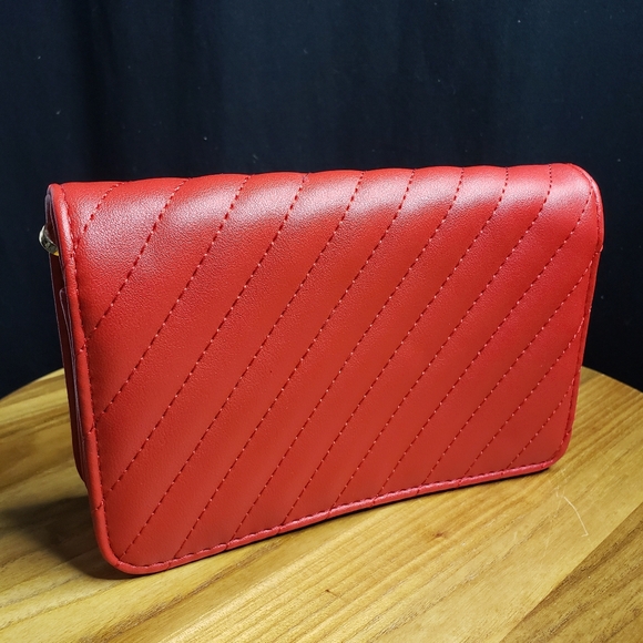 Badgley Mischka Small Crossbody Purse - 'AS NEW' Condition - Picture 5 of 9